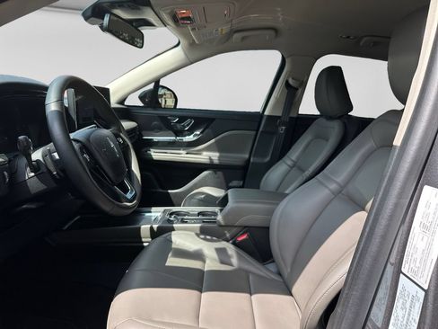 Used 2024 Lincoln Corsair AWD image 7
