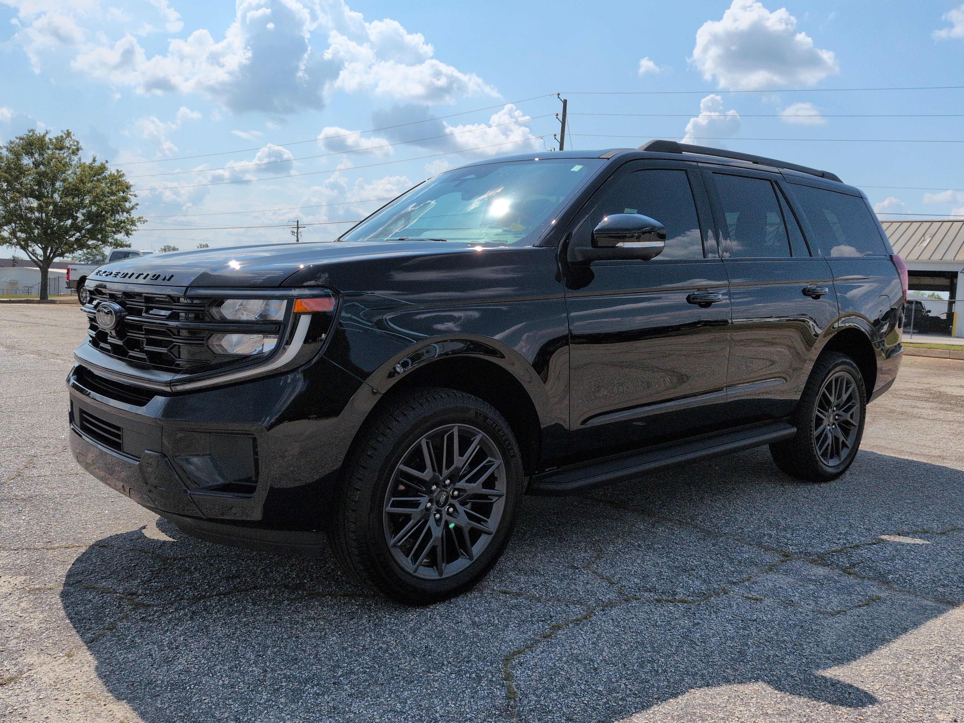 Certified 2026 Ford Expedition Platinum w/ Stealth Appearance Package AWD/4WD image 6