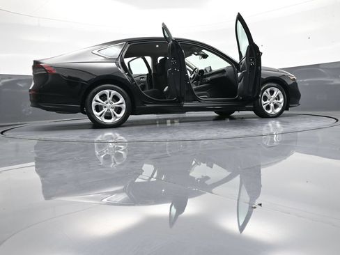 Used 2024 Honda Accord LX image 47