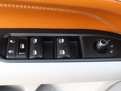 Used 2022 Jeep Compass Limited image 14