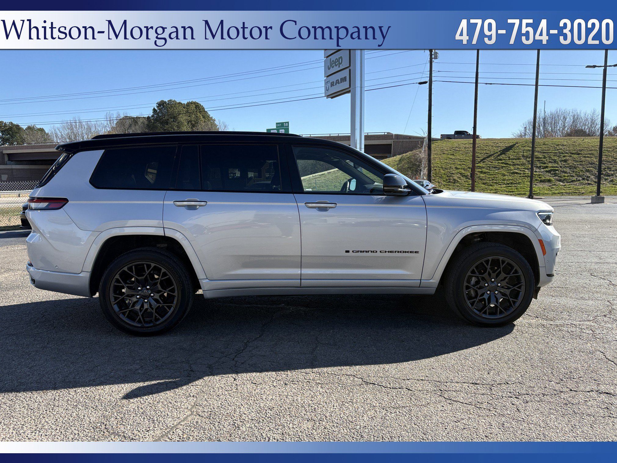 Used 2025 Jeep Grand Cherokee L Summit w/ Obsidian Package AWD/4WD image 5