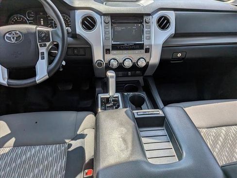 Used 2019 Toyota Tundra SR5 w/ SR5 Upgrade Package AWD/4WD image 16