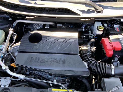 Used 2024 Nissan Rogue SV FWD image 33