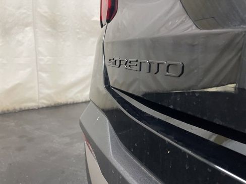 Used 2025 Kia Sorento SX image 45