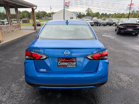 Used 2023 Nissan Versa SV image 5