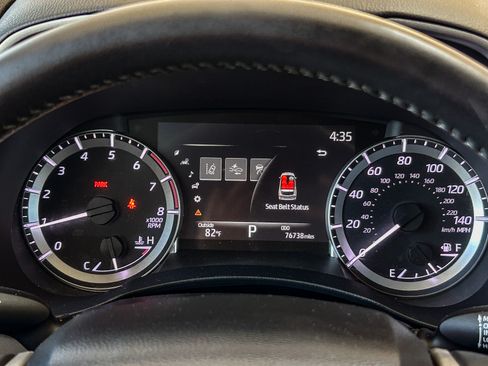 Used 2023 Toyota Highlander XSE FWD image 21