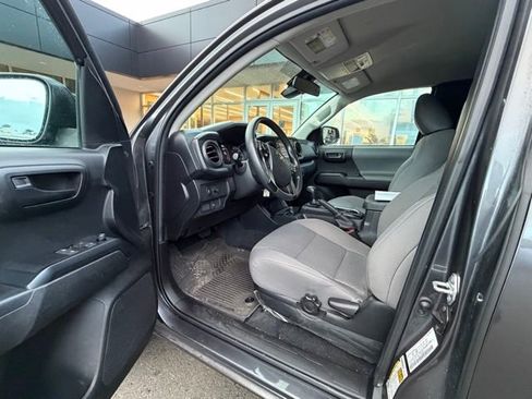 Used 2022 Toyota Tacoma SR RWD image 18