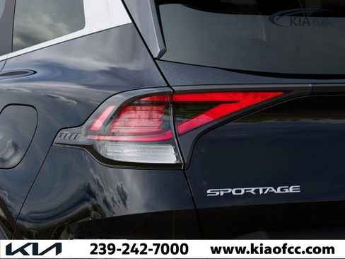 New 2025 Kia Sportage EX image 11