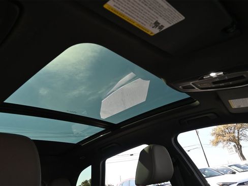 Certified 2025 Audi Q5 Premium w/ Convenience Package image 24