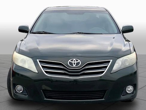 Used 2011 Toyota Camry XLE w/ XLE Extra-Value Pkg #1 FWD image 3