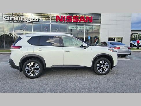 Used 2021 Nissan Rogue SV w/ Premium Package FWD image 37