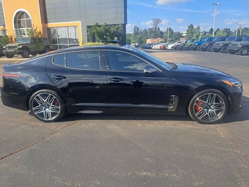 Used 2022 Kia Stinger GT2 AWD/4WD image 2