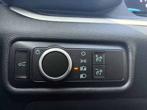 Used 2023 Ford Explorer XLT w/ Class IV Trailer Tow Package image 22