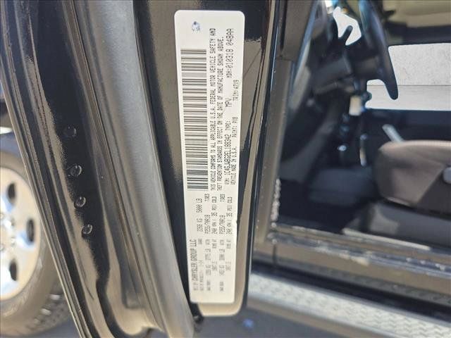 Used 2014 Jeep Wrangler Sahara w/ Connectivity Group AWD/4WD image 22
