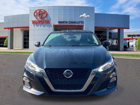 Used 2022 Nissan Altima 2.5 SR FWD image 3
