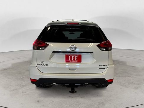 Used 2018 Nissan Rogue SV w/ Premium Package AWD/4WD image 5