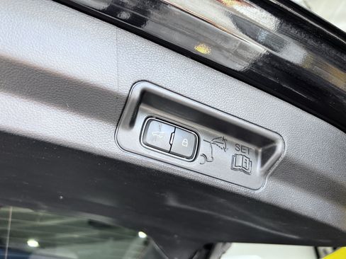 Used 2020 Ford Explorer ST w/ Premium Technology Package AWD/4WD image 31