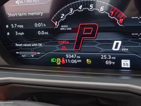 Used 2022 Lamborghini Urus AWD/4WD image 49