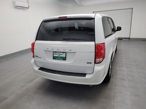 Used 2017 Dodge Grand Caravan SE image 7