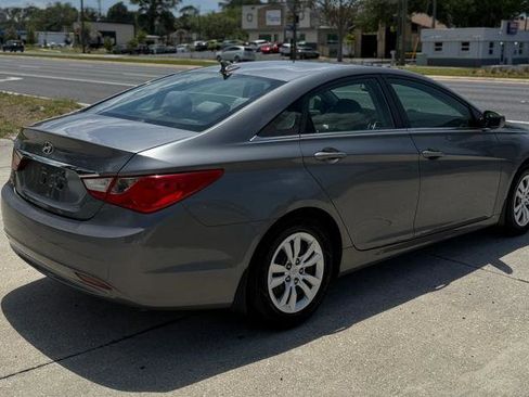 Used 2011 Hyundai Sonata GLS FWD image 4