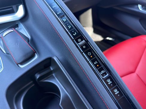 Used 2024 Chevrolet Corvette Stingray Coupe w/ 1LT RWD image 22