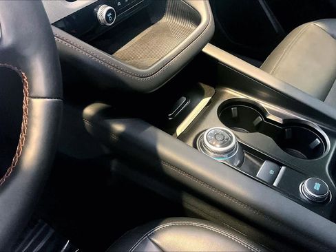 Used 2025 Ford Explorer Active w/ Active Comfort Package RWD image 15