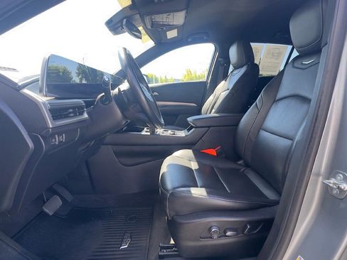 Certified 2024 Cadillac XT4 Premium Luxury FWD image 15