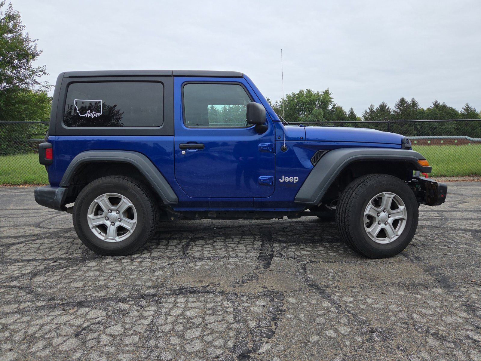 Used 2019 Jeep Wrangler Sport AWD/4WD image 2