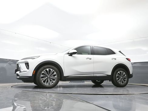 Used 2024 Buick Envision Preferred image 53