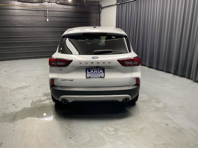 Used 2023 Ford Escape Active w/ Cold Weather Package FWD image 5