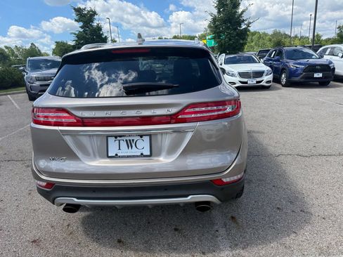 Used 2019 Lincoln MKC Select w/ Select Plus Package AWD/4WD image 6