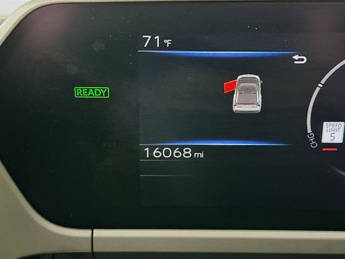 Used 2025 Toyota bZ4X FWD image 18