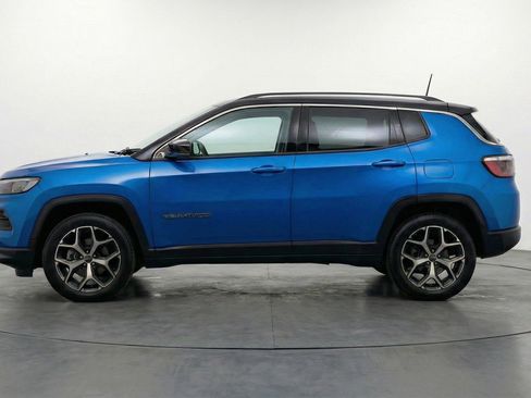 Used 2025 Jeep Compass Limited AWD/4WD image 5