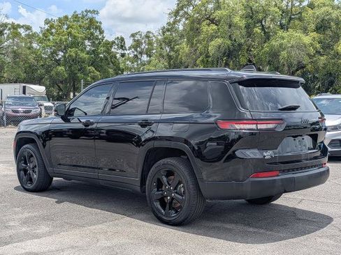 Used 2023 Jeep Grand Cherokee L Laredo RWD image 6
