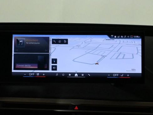 Used 2026 BMW iX xDrive45 w/ Premium Package image 21