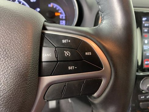 Used 2021 Jeep Grand Cherokee Laredo X image 21