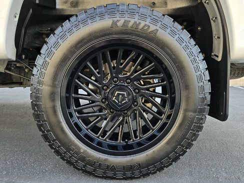 Used 2019 Ford F350 Platinum w/ Platinum Ultimate Package image 18