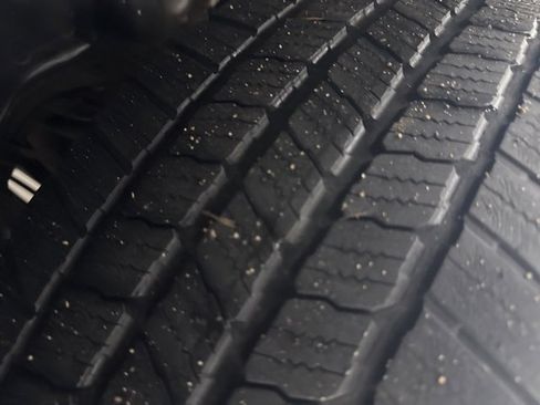 Used 2009 Jeep Commander Sport image 31