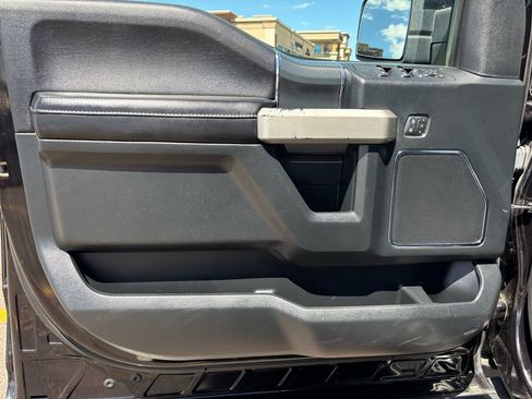Used 2019 Ford F150 Lariat w/ Equipment Group 502A Luxury AWD/4WD image 13