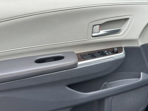 Used 2024 Toyota Sienna XLE image 16