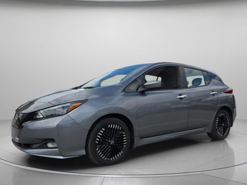 Used 2023 Nissan Leaf SV Plus image 2