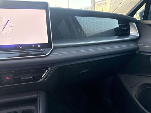 New 2026 Volkswagen Tiguan SE AWD/4WD image 11