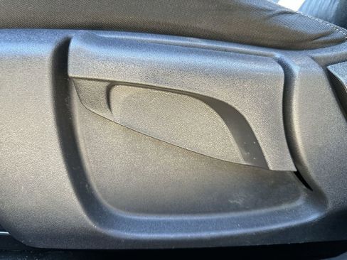 Used 2019 Nissan Rogue S image 12