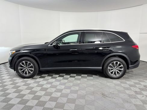 Used 2025 Mercedes-Benz GLC 300 image 2