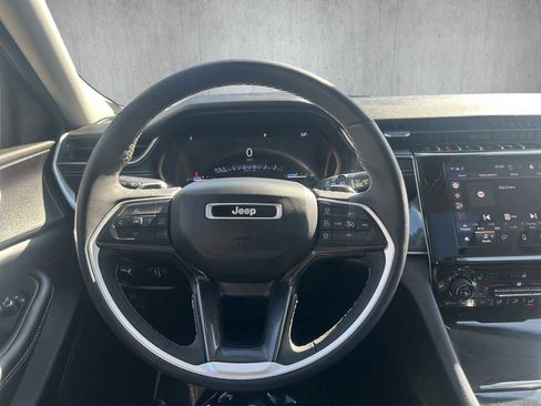 Used 2023 Jeep Grand Cherokee L Laredo w/ Luxury Tech Group I image 12