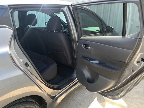 Used 2024 Nissan Leaf S FWD image 14