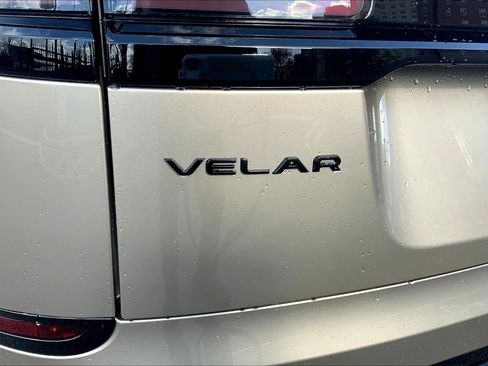 New 2026 Land Rover Range Rover Velar Dynamic SE image 15