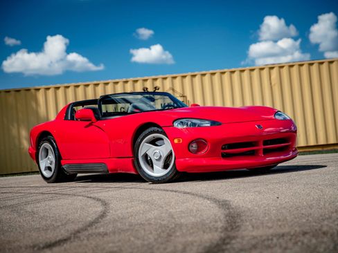 Used 1994 Dodge Viper RT/10 image 3
