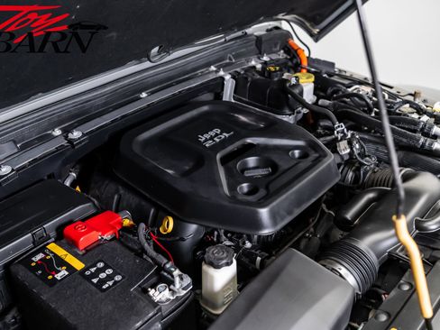 Used 2023 Jeep Wrangler Unlimited Sahara AWD/4WD image 43