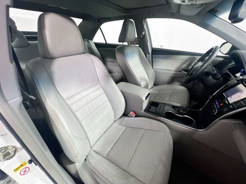 Used 2015 Toyota Camry XLE FWD image 30